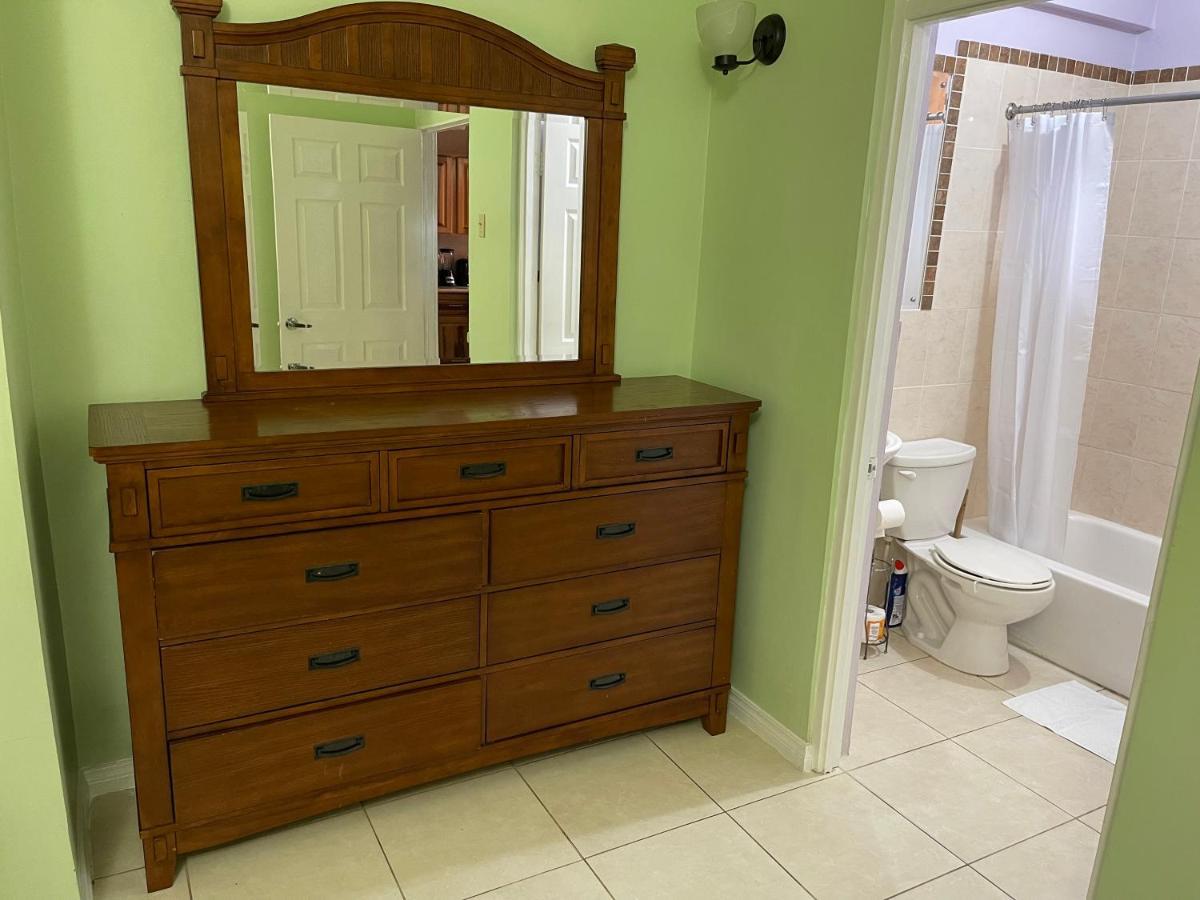 Apartment Kingstons Finest - Centrally Elegant Kingston