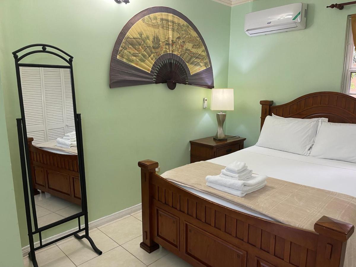 Kingstons Finest - Centrally Elegant * Kingston